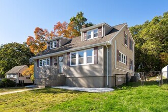 Building Photo - 9 Home Ave