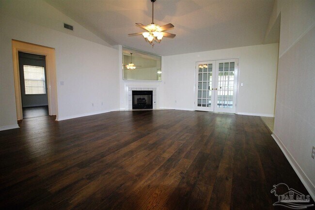 Foto del edificio - 9142 Daytona Dr