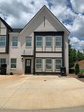 Building Photo - Great Location on this 2BR Condo at The Mill