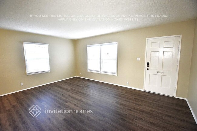 Building Photo - 3375 Fashion Ave