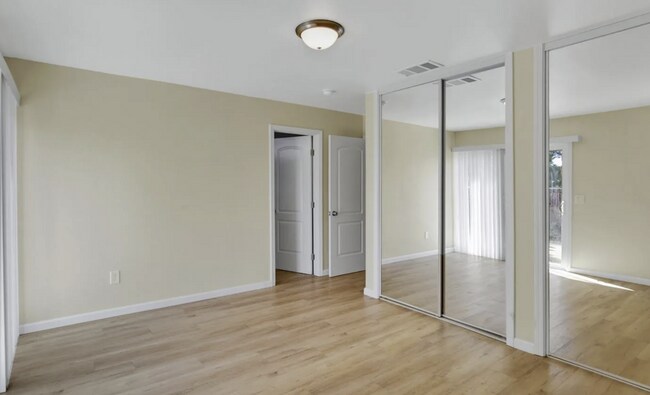 Foto del edificio - Open House Saturday 3/30/24 From 11:30-12:...