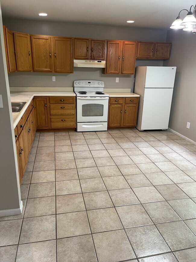 Foto del edificio - 6320 E Miami River Rd