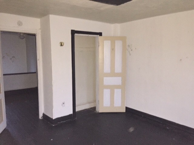 Foto del edificio - 520 N Jordan St