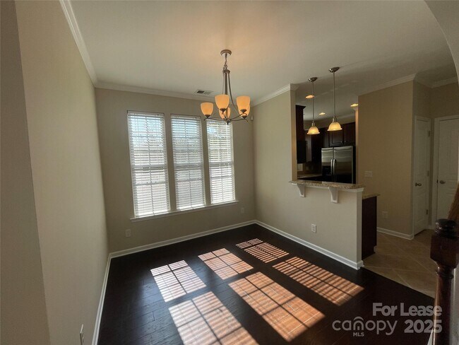 Foto del edificio - 221 Spring Gardens Drive