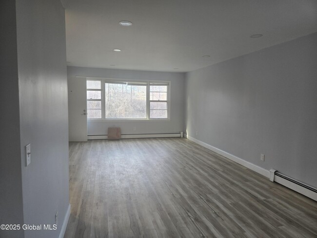 Building Photo - 86 Hackett Blvd
