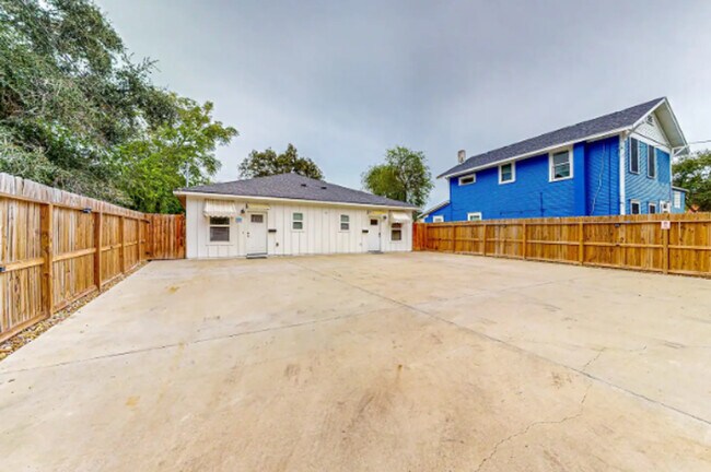 Foto del edificio - 702 5th St