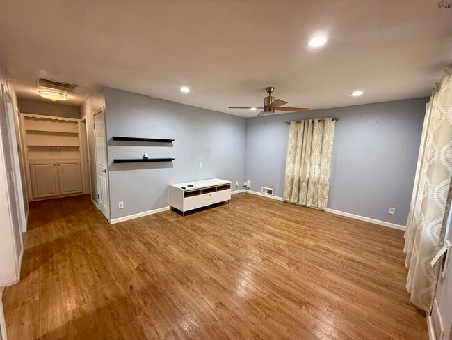 Foto del edificio - 2101 Jones St