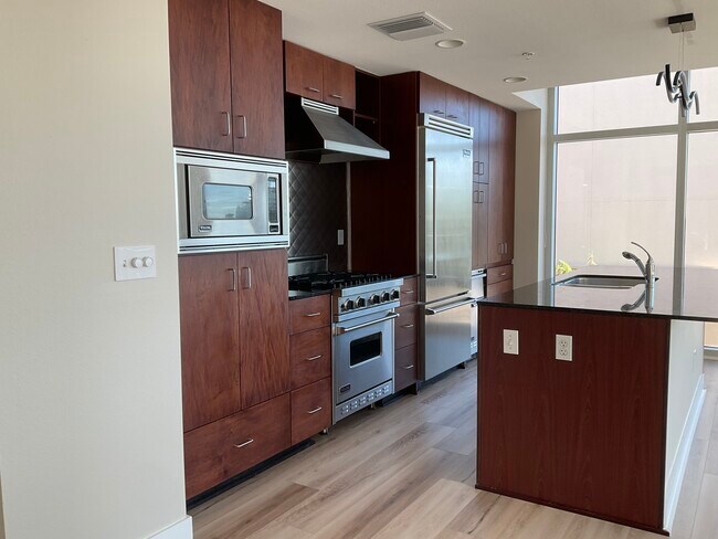 Open kitchen - 1208 E Kennedy Blvd