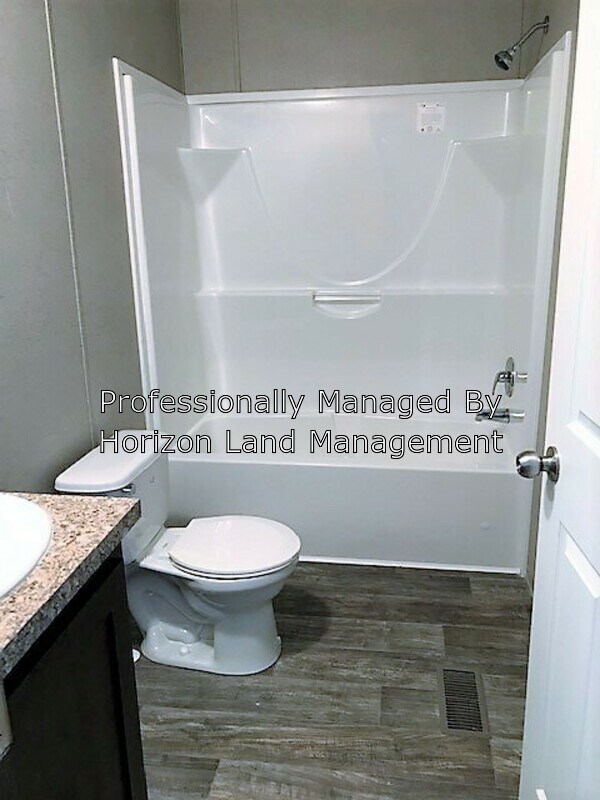 Foto del edificio - 93 Kings Dr SW