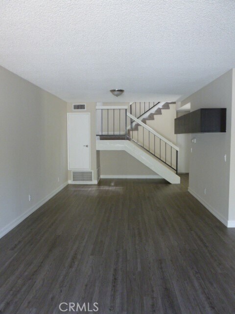 Building Photo - 25062 Acacia Ln