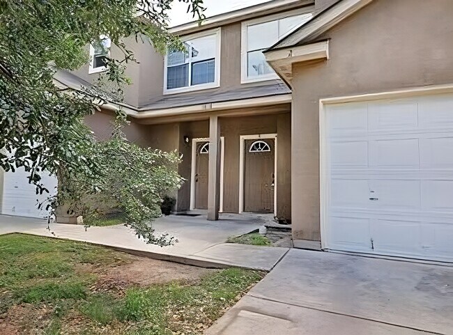 Foto del edificio - 7818 Kingsbury Wood