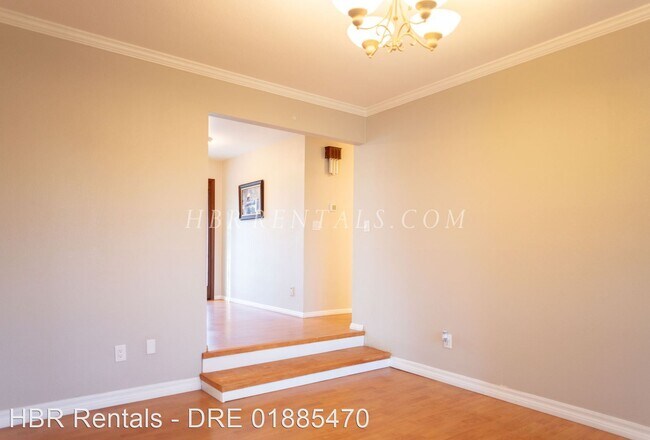 Building Photo - 4 br, 3 bath House - 6404 E Woodward