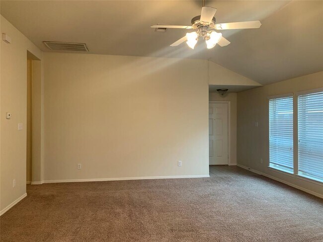 Foto del edificio - 2206 Perkins Crossing Dr