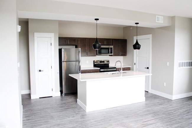 Foto del edificio - 200 E US-34