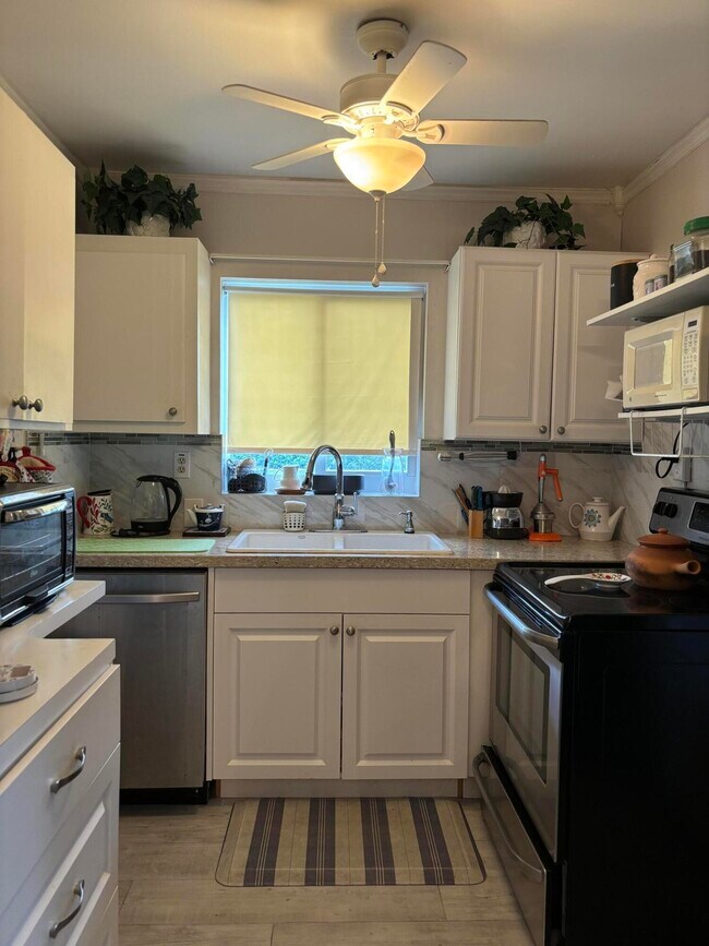 Foto del edificio - 326 Andover E