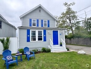 Building Photo - 918 Fairfield Beach Rd