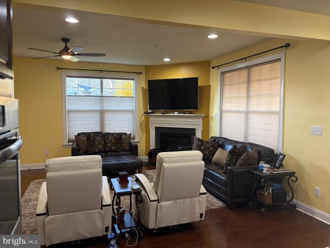 Foto del edificio - 105 Elton Farm Cir