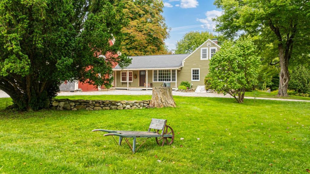 Primary Photo - 123 Durham Rd