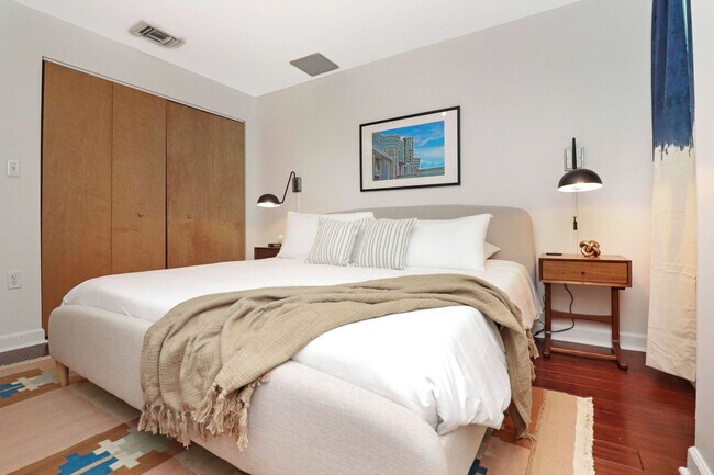 Foto del edificio - 7939 East Dr