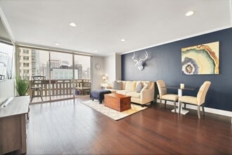 Building Photo - 2016 Main St Building Photo - 2016 Main St