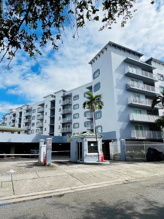 Building Photo - 2415 NW 16th Street Rd
