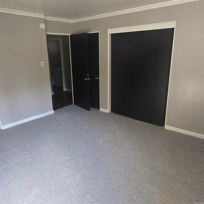 Foto del edificio - 32 Belmont Dr