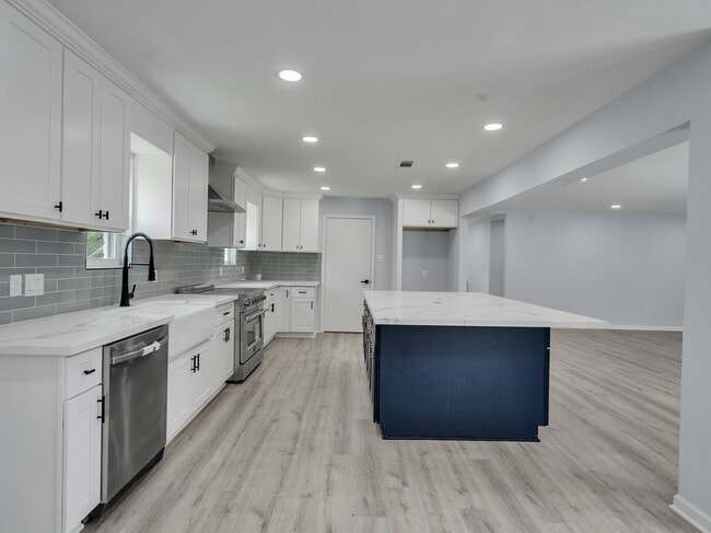 Building Photo - 11402 Ash Creek Dr