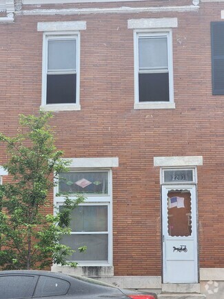Building Photo - 1519 E 28th St
