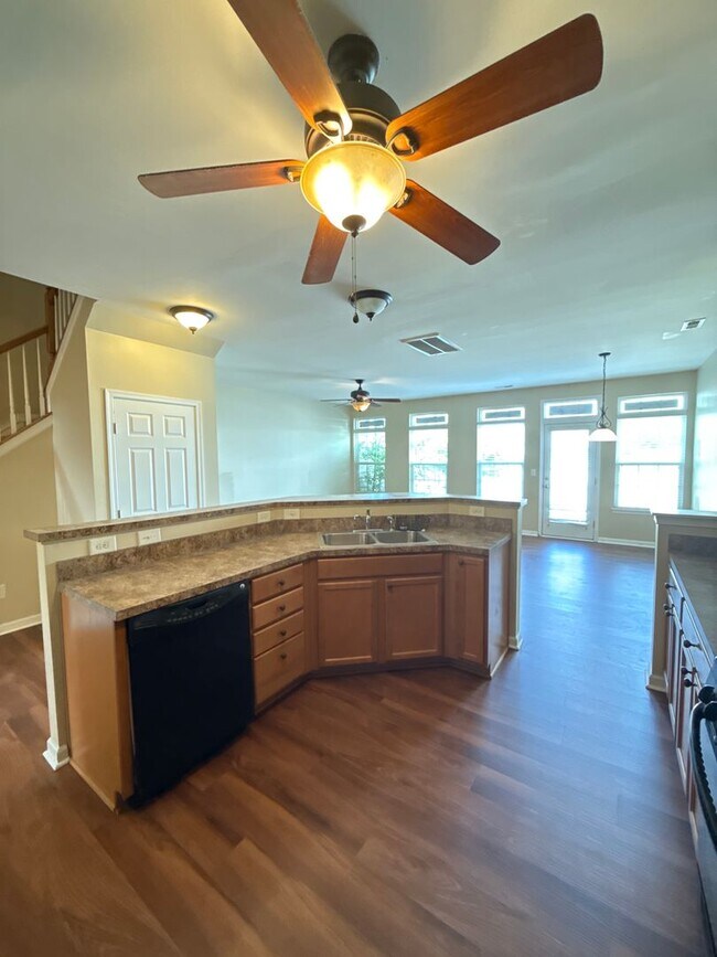 Foto del edificio - 3819 Balsam St