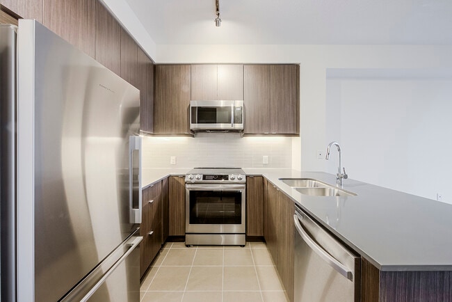 Photo du bâtiment - 50-750 Thomas Riley Rd