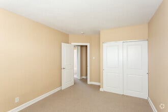 2BR, 1BA - 708 SF - Convent Gardens Apartments