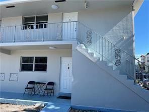 Building Photo - 4652 Poinciana St