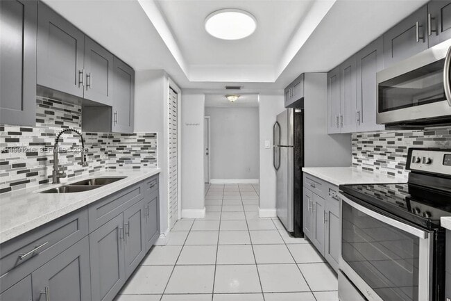 Foto del edificio - 2521 NW 72nd Ave