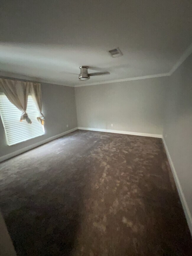 Building Photo - 401 Walton St