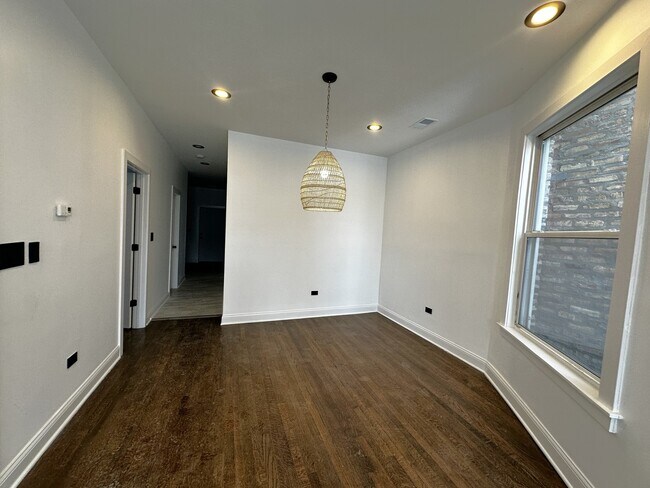 Foto del edificio - 1911 S Ridgeway Ave