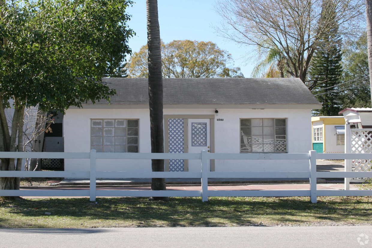 Primary Photo - Sunshine Garden Mobile Home Park