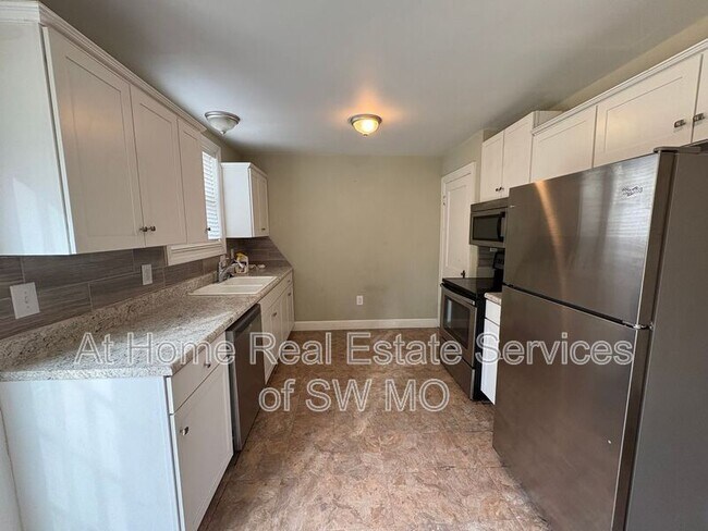 Foto del edificio - 1913 S Dollison Ave