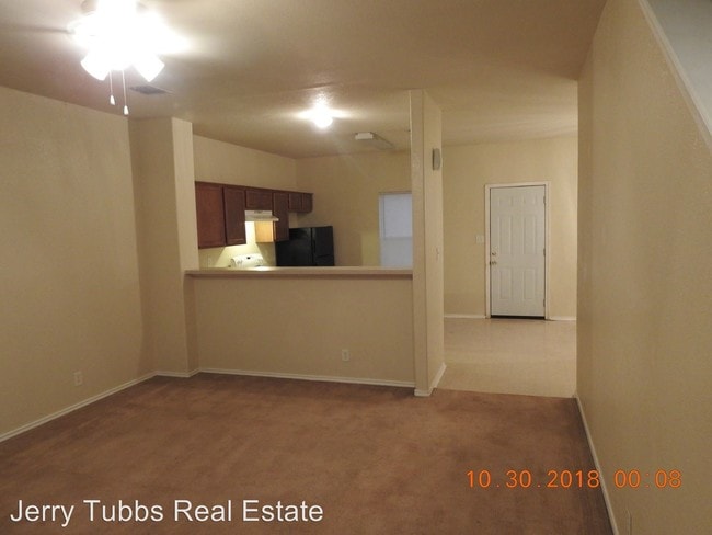 Building Photo - 4 br, 2.5 bath House - 1107 MOON LIGHT