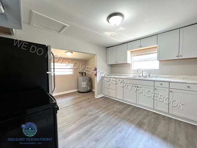 Foto del edificio - Adorable 3 bedroom / 1 bathroom home now a...