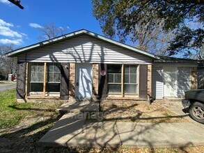Building Photo - 1140 Madeline Ave