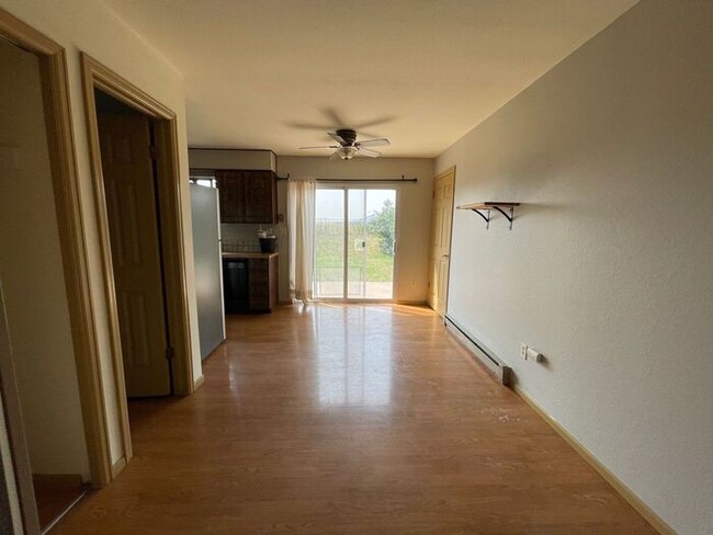 Building Photo - Nice 2 Story Townhome with Garage