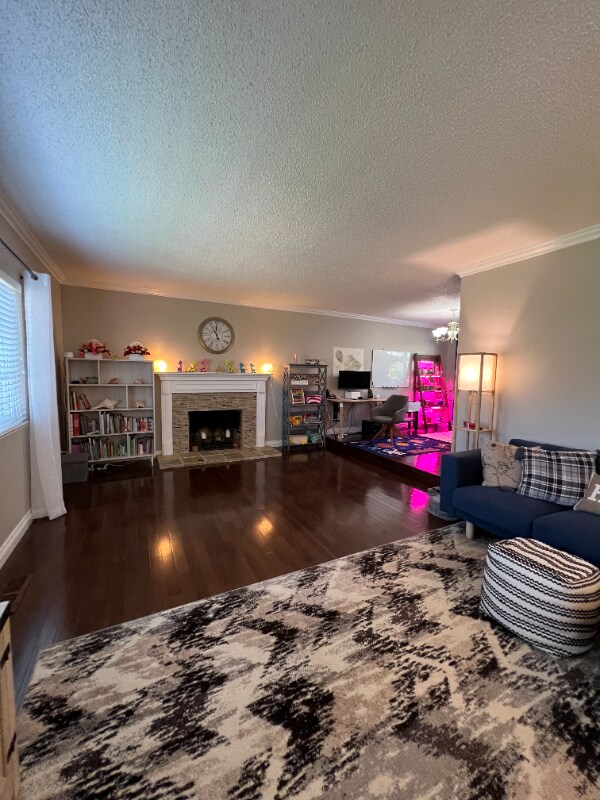 Foto del edificio - 639 Sitka Dr