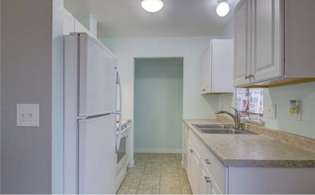 Foto del edificio - 1641 Bowmont Ave