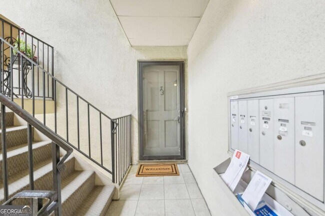 Building Photo - 72 Montre Square NW
