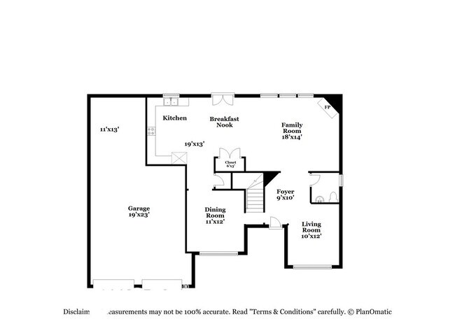 Building Photo - 2425 Village Green Dr