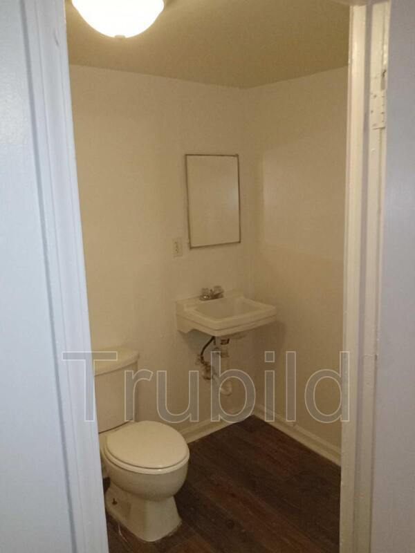 Foto principal - 2423 Navajo St