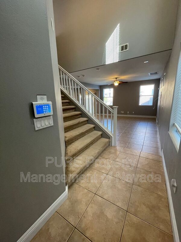 Building Photo - 6340 Rubylyn Ave