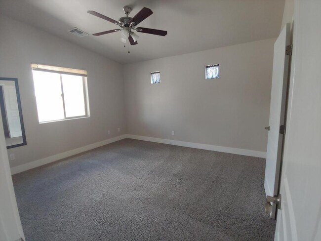 Building Photo - 3224 N Yuma St