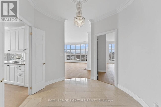 Photo du bâtiment - 3085 Bloor St W