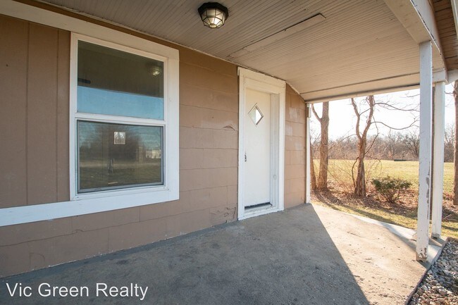 Building Photo - 3 br, 1 bath House - 540 N Broadway St